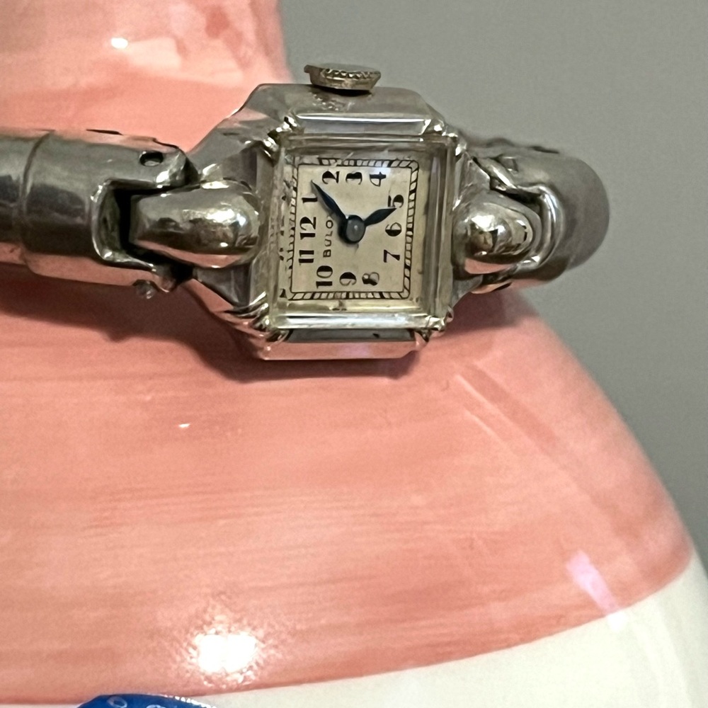 Vintage Bulova 10K White Gold Rolled. RARE THICK CUT CRYSTAL
